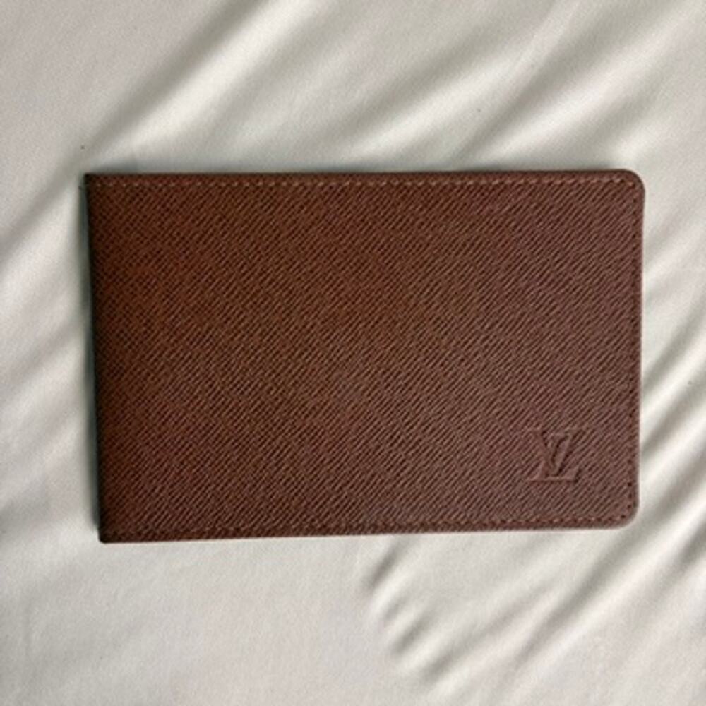 Louis Vuitton Brown Taiga Leather Card/ID Holder
